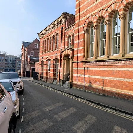 The Old Fire Station Luxury 아파트 *