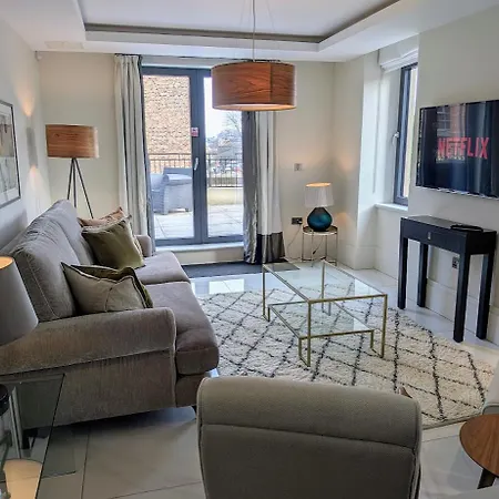 The Old Fire Station Luxury 아파트 *