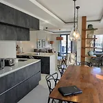 The Old Fire Station Luxury Apartment *