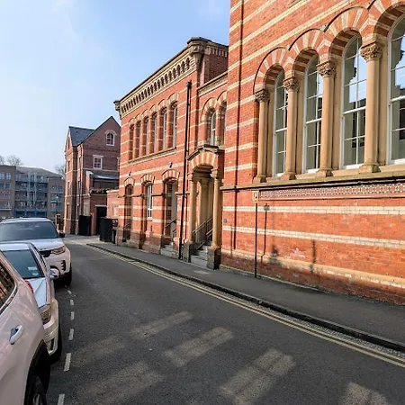 The Old Fire Station Luxury Apartment *