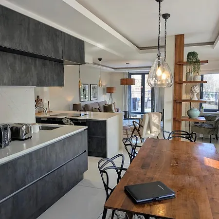 The Old Fire Station Luxury Apartment *